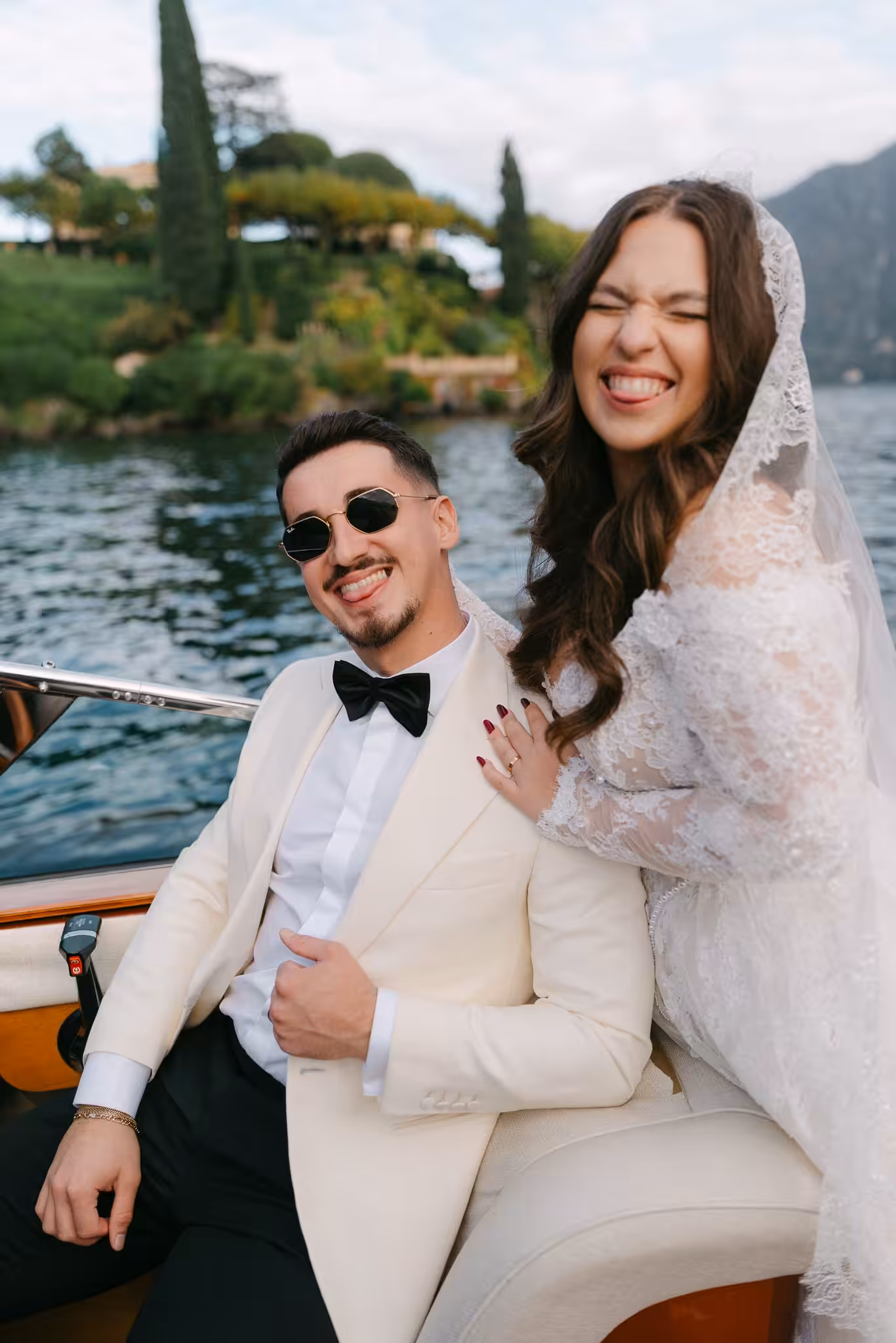 Wedding photos lake como cadenazzi vintage boat