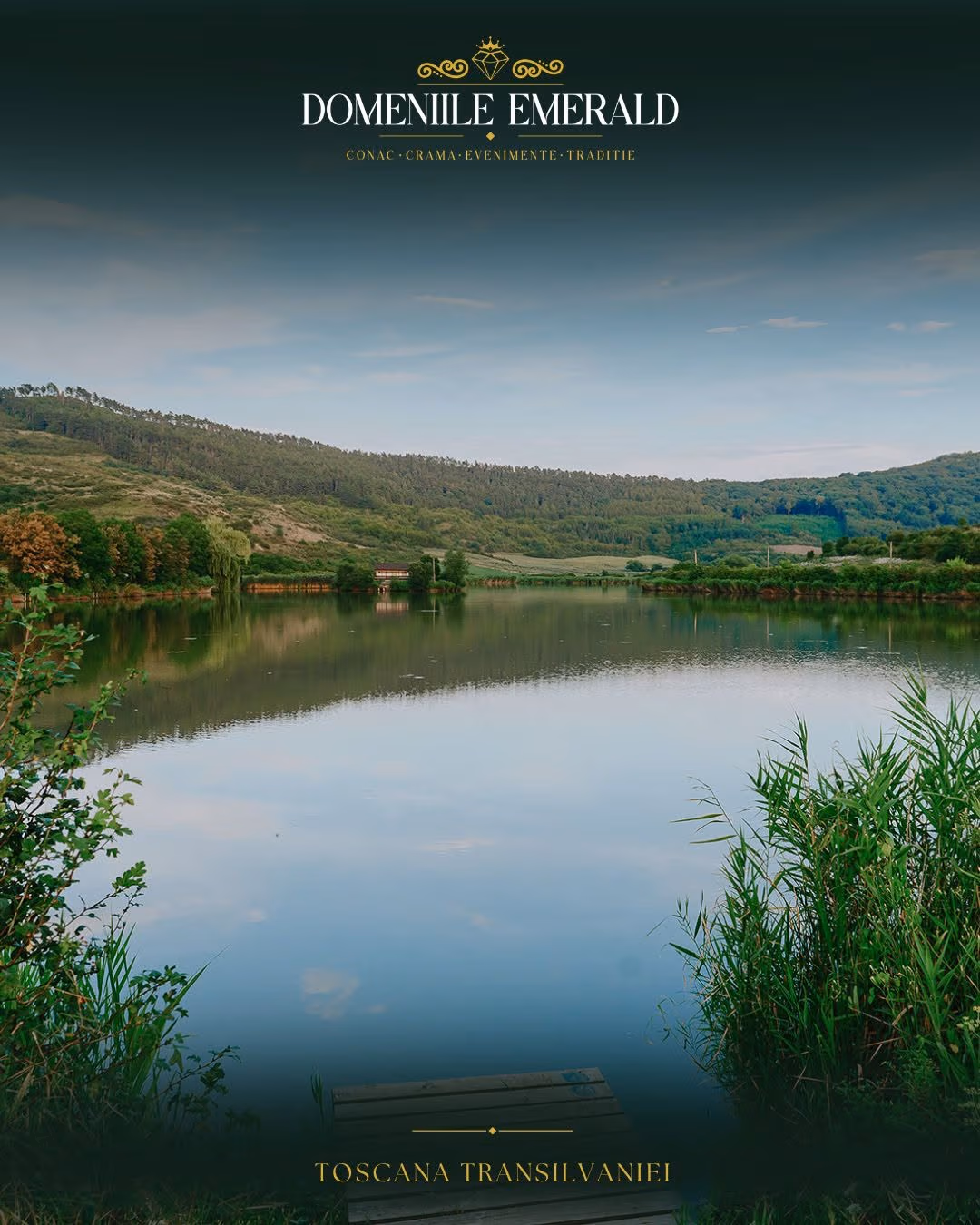 Lacul și dealurile împădurite de la Domeniile Emerald, Culpiu, Mureș