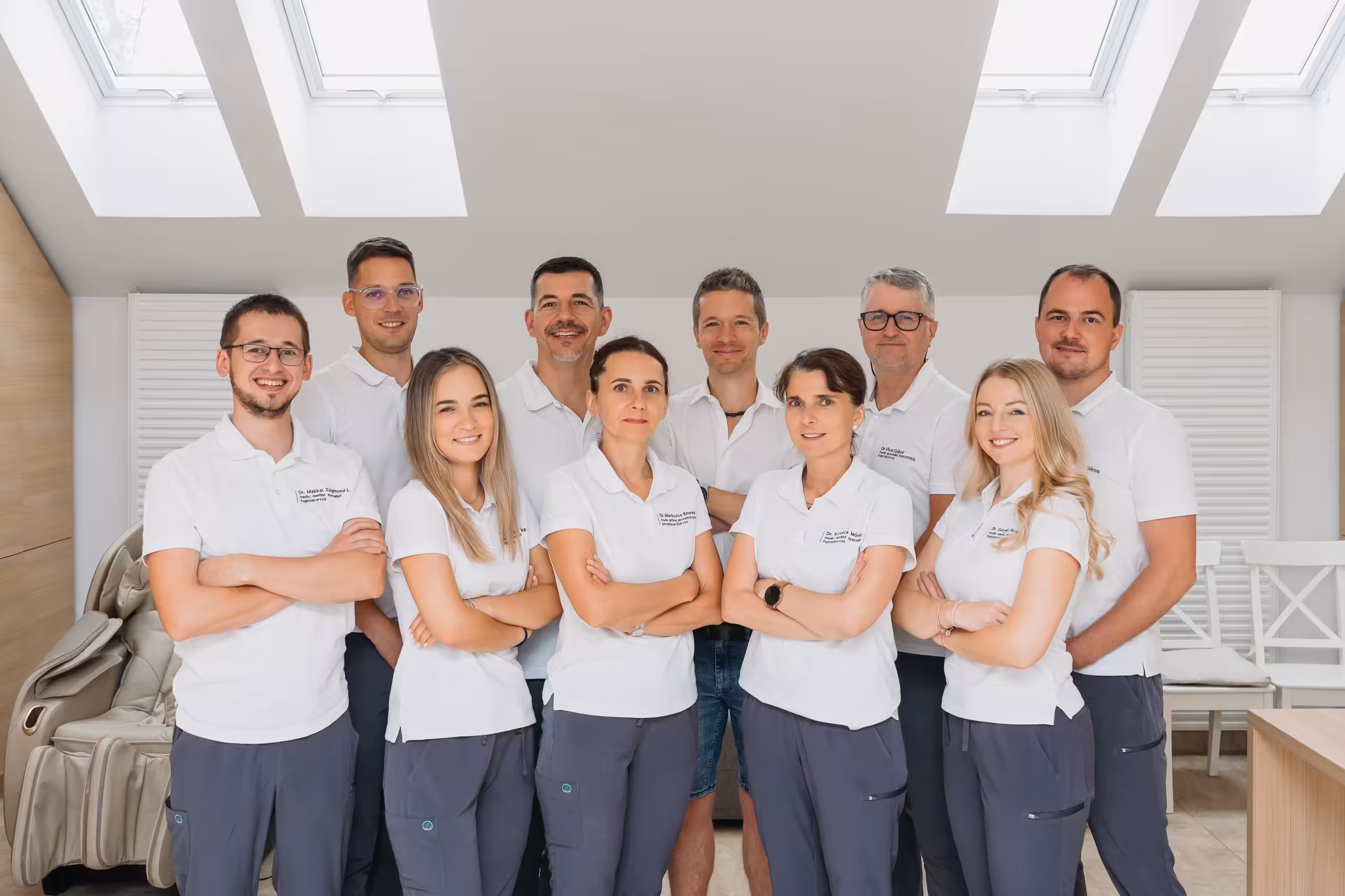 pomadent clinica stomatologie fotografie de grup doctori fotograf majos daniel