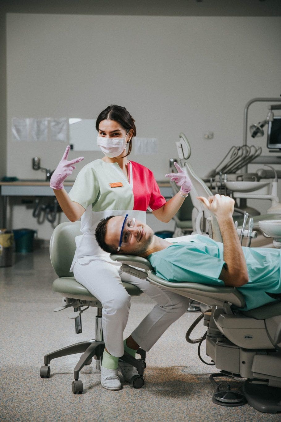 Fotografii Stomatolog - Clinică Dentară UMF Târgu Mureș 10 facultatea de stamatologie targu mures UMF absolvenit stamatolog medic doctor fotografie comerciala fotograf profesionist majos daniel_-28
