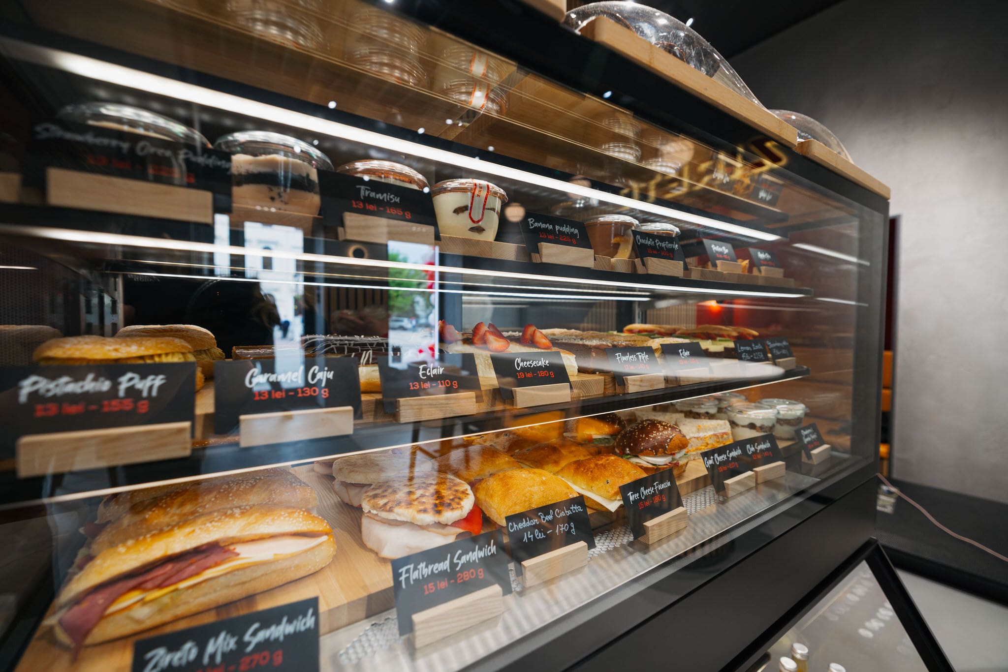 Zireto Caffe - Deschidere Flagship Store Bistrița 6 zireto caffe deschidere flagship store bistrita 4
