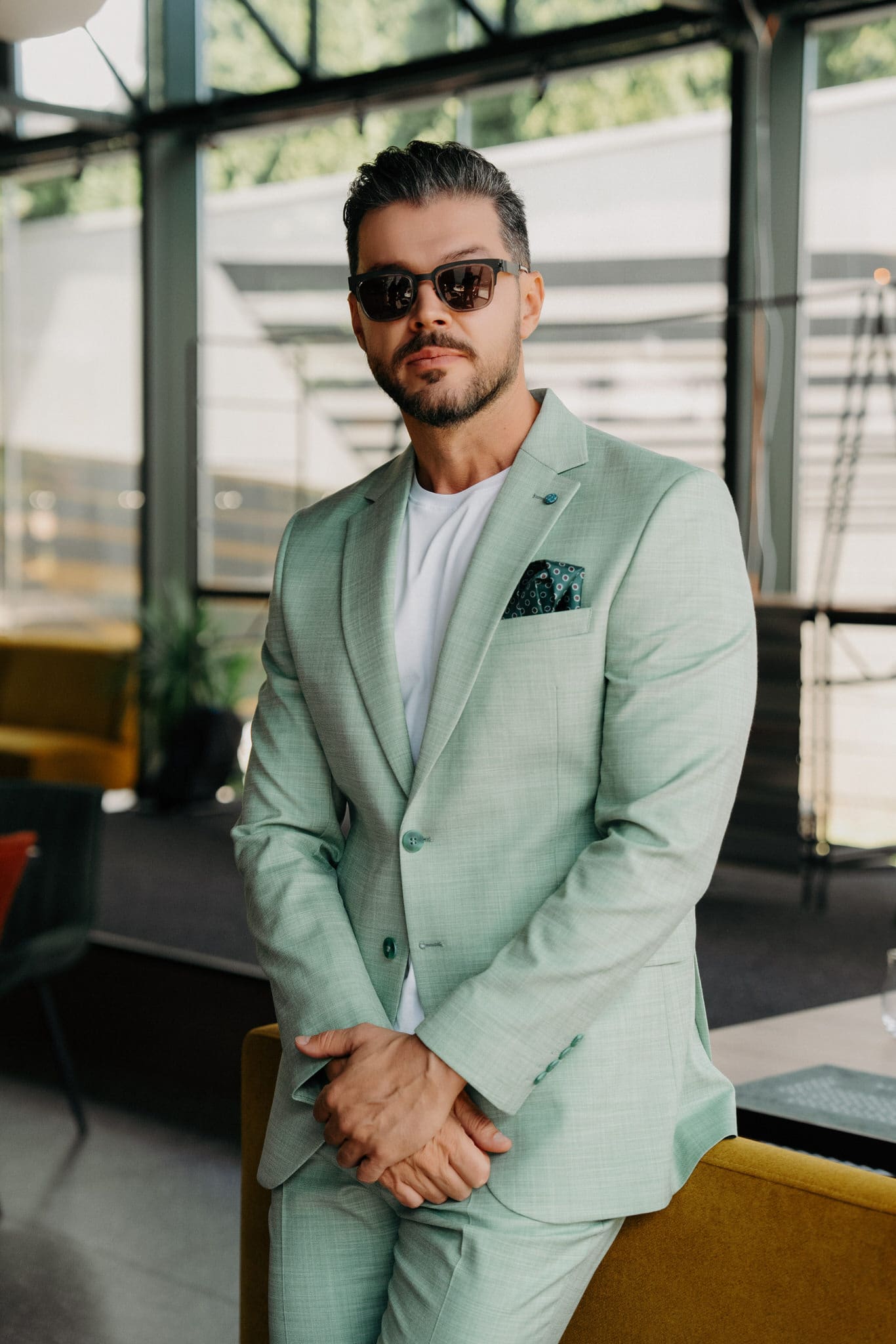 Costume bărbați - Campanie de vară cu Victor Slav 31 nunta costume barbati moda