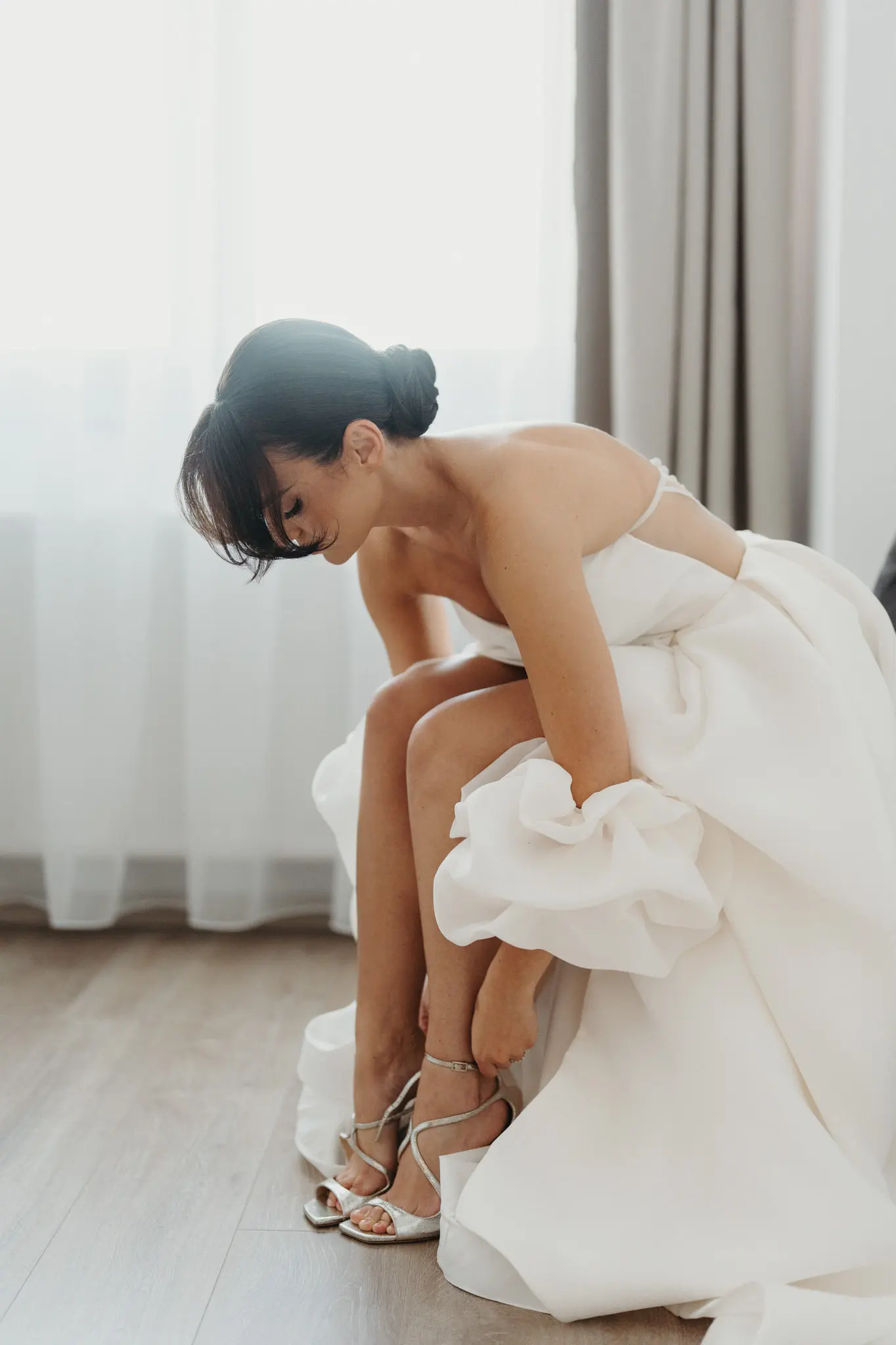 detalii pregatire mireasa nunta parfum tocuri bride details 5