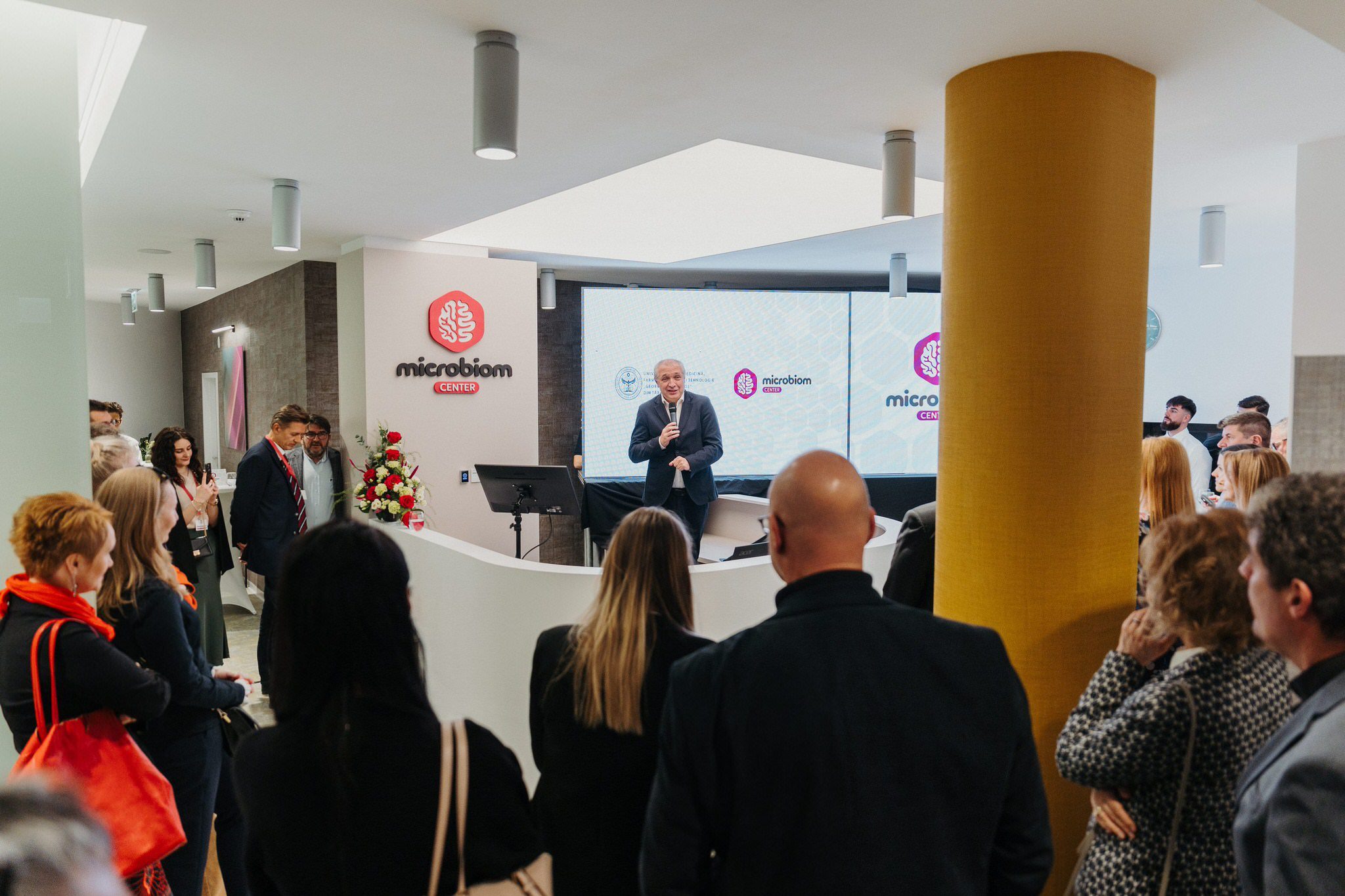 fotograf inaugurare spatiu comercial 3