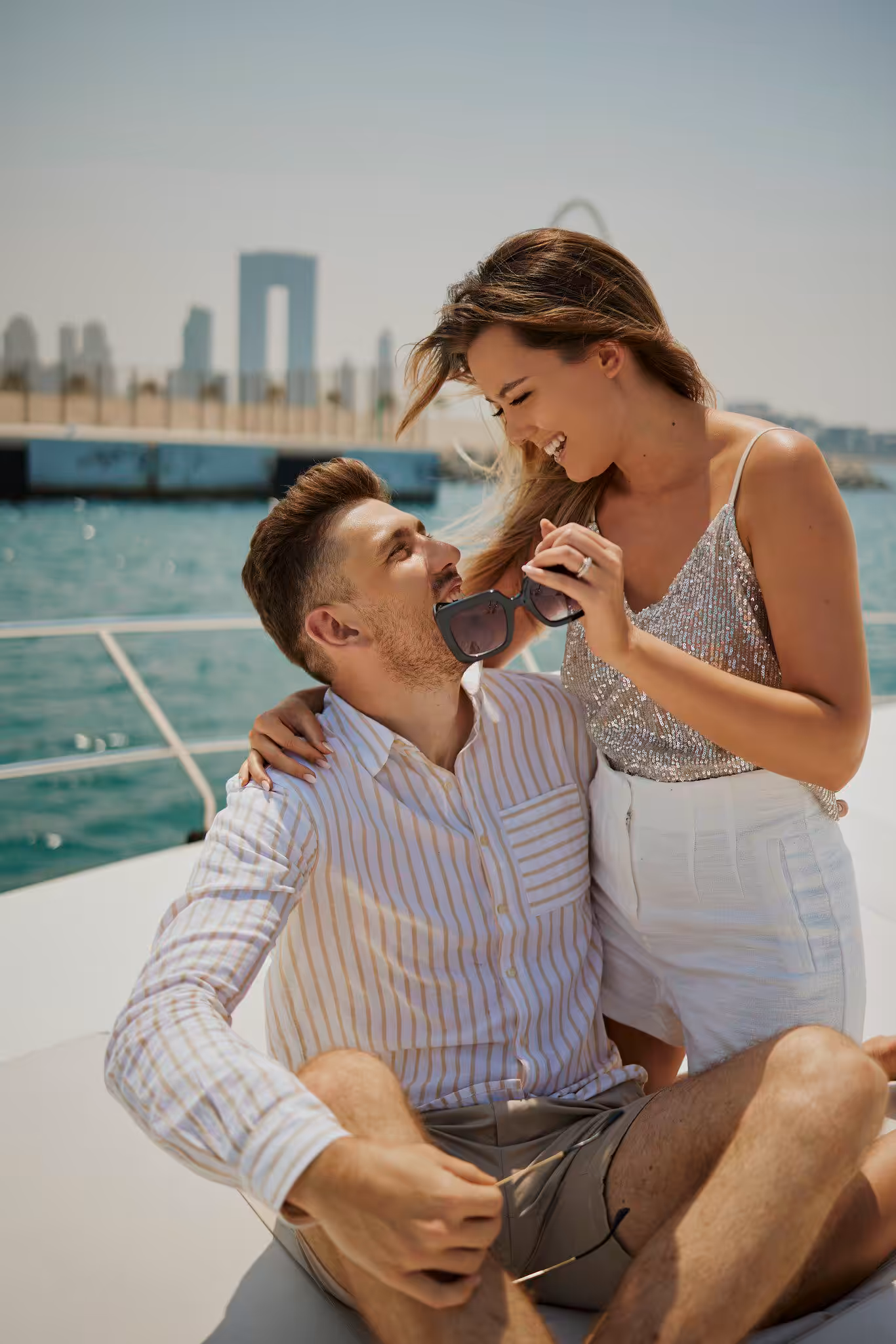 Dubai couple photographer shooting on yacht and dubai desert