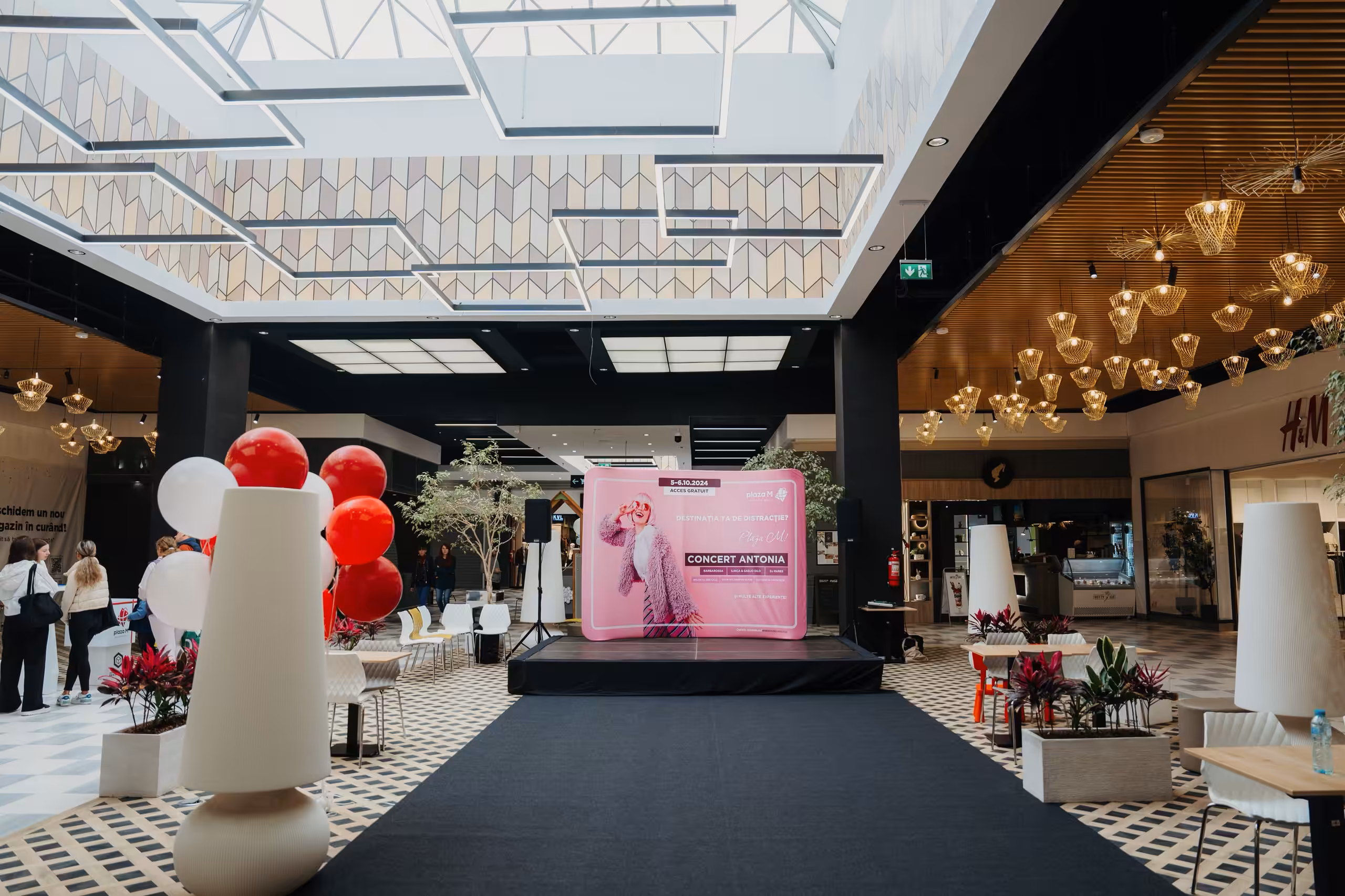 Fotograf coporate deschidere mall plaza m targu mures servicii foto