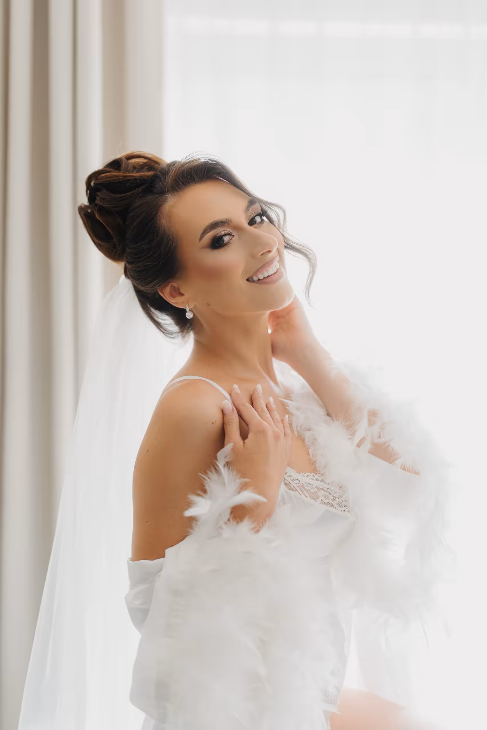 Fotograf sedinta foto boudoir portrete de mireasa feminitate