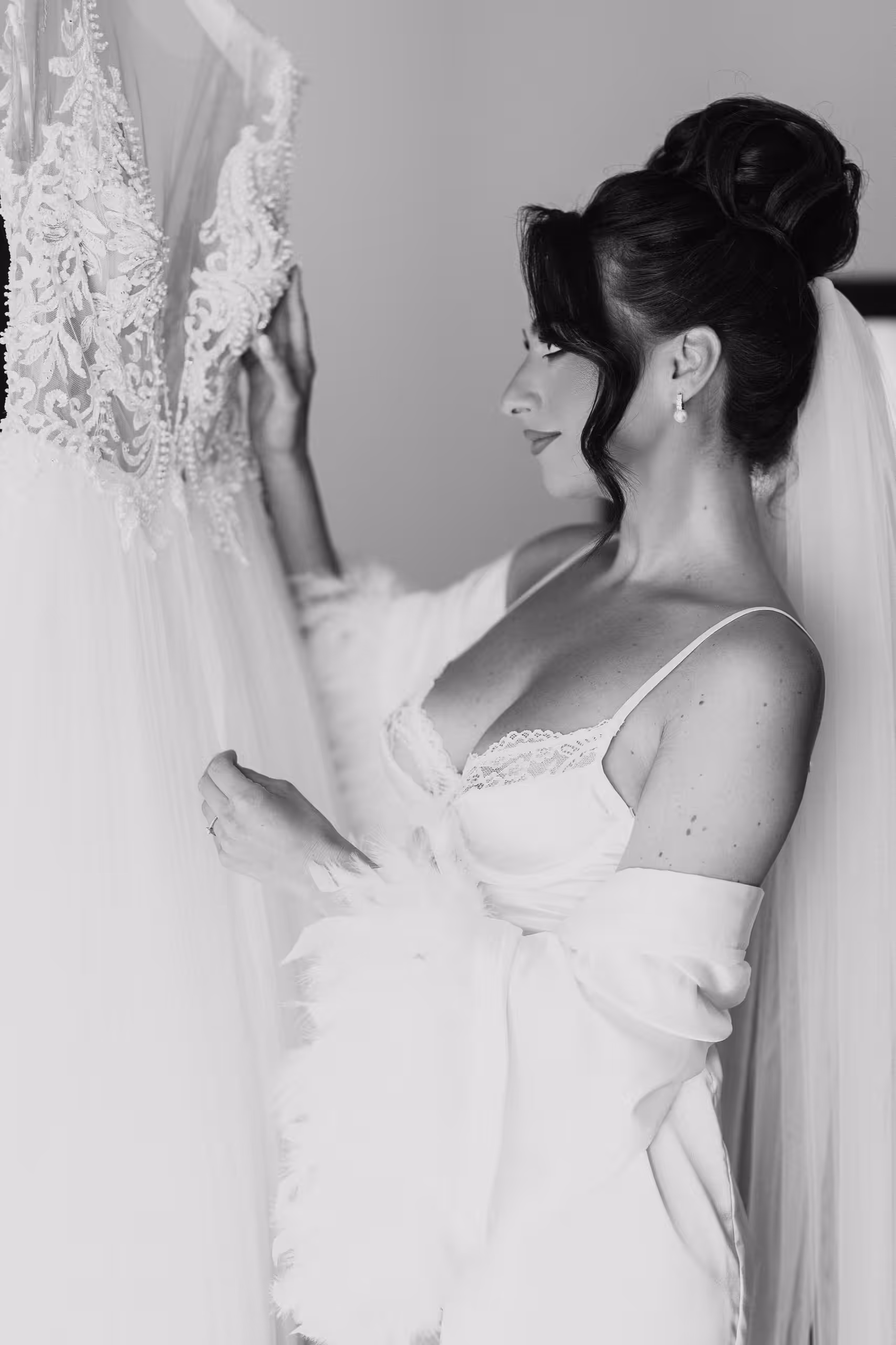 Fotograf sedinta foto boudoir portrete de mireasa feminitate