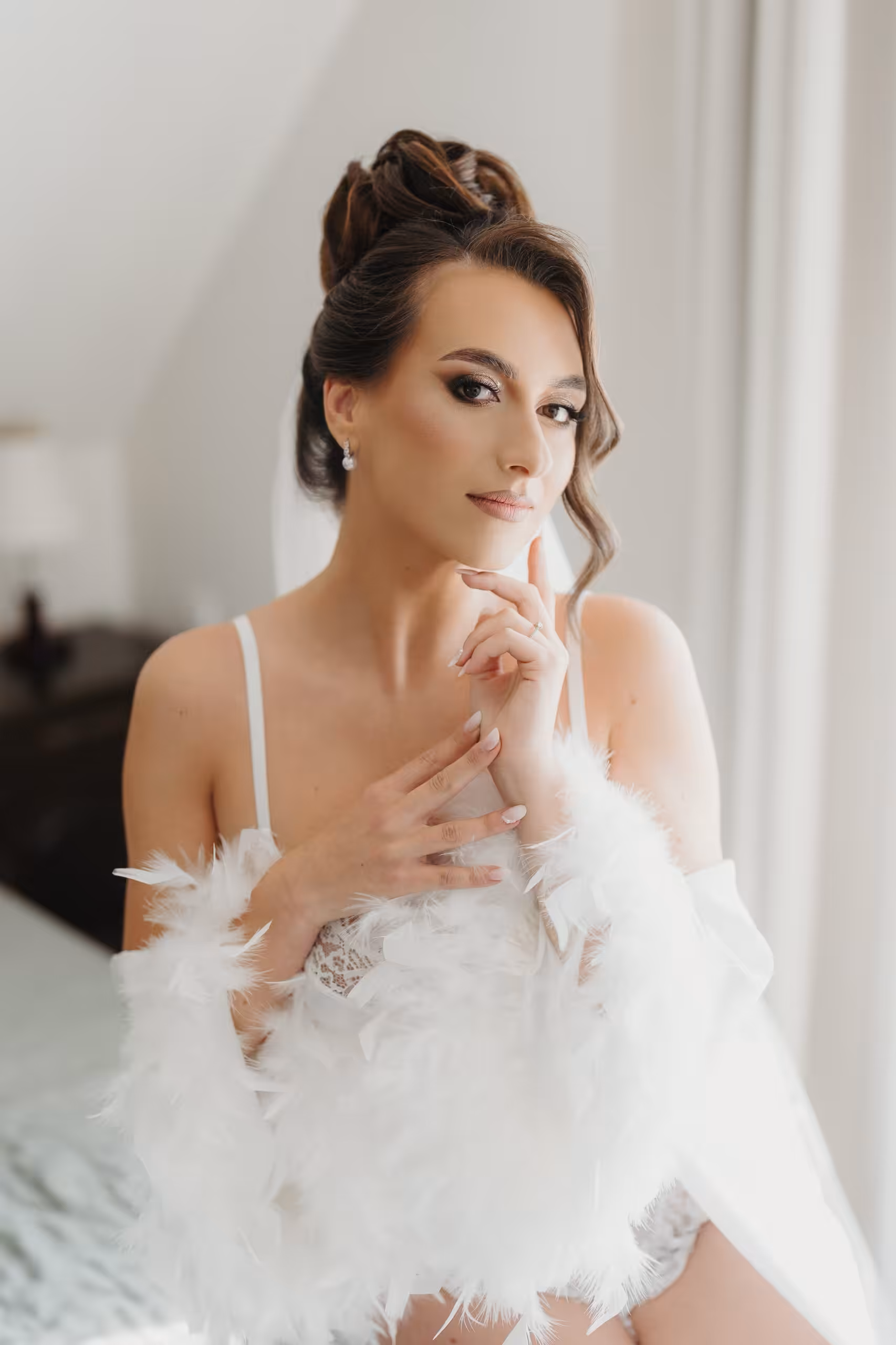 Fotograf sedinta foto boudoir portrete de mireasa feminitate