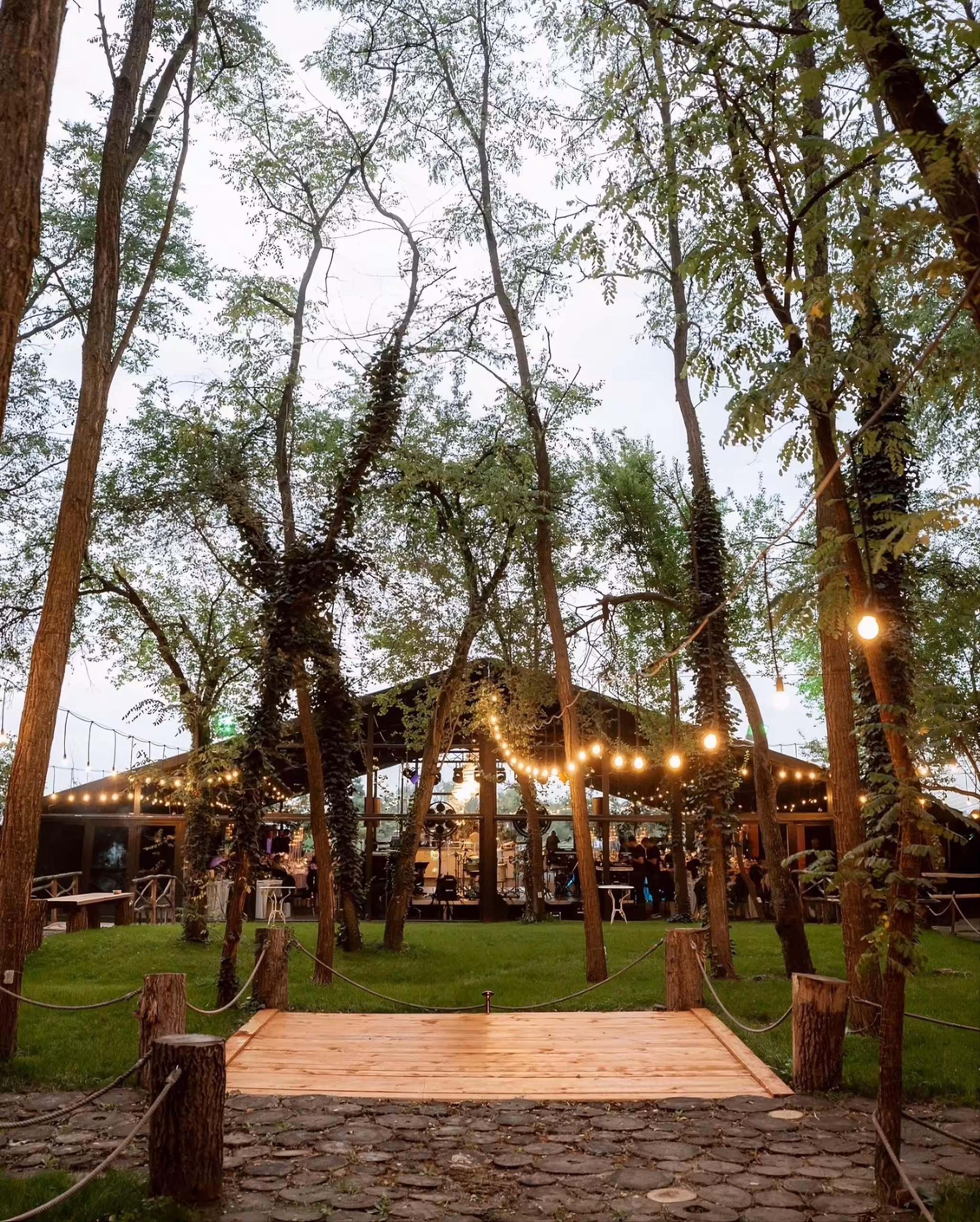 Padudile regale corbeanca bucuresti locatie nunta romania organizare eveniement scaled